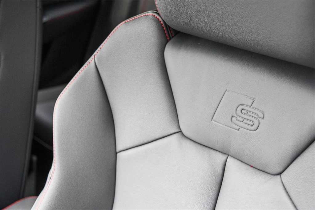 Thumbnail: 2025 Audi Q3 - 25