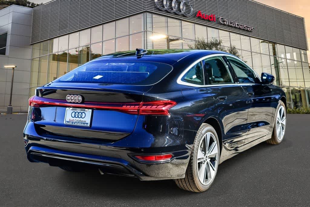 Thumbnail: 2025 Audi e-tron S - 4