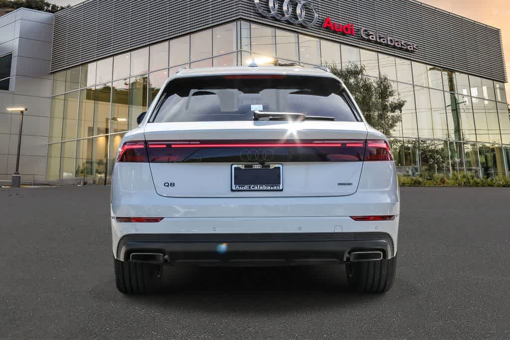Thumbnail: 2026 Audi Q8 - 3