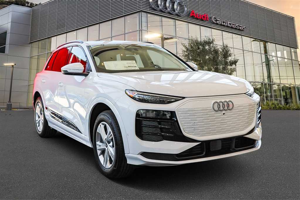 2025 Audi Q6 E-tron Premium Plus photo 3