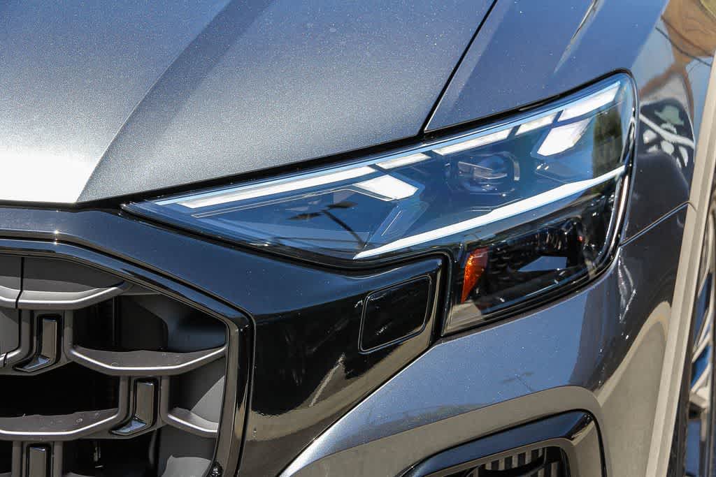 Thumbnail: 2026 Audi Q8 - 7