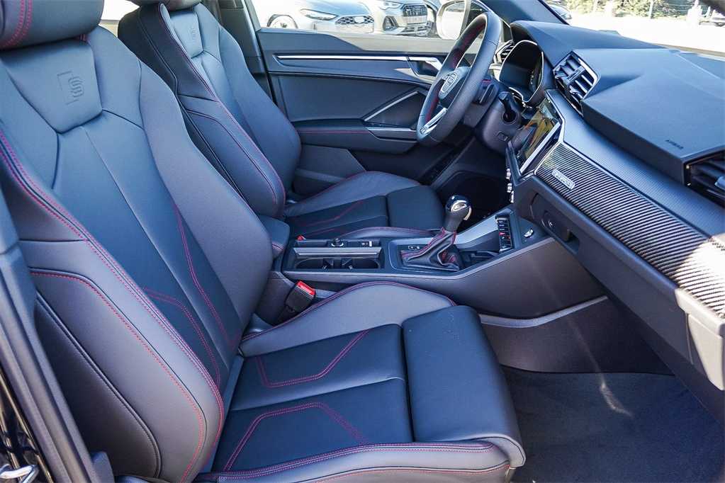 Thumbnail: 2025 Audi Q3 - 19