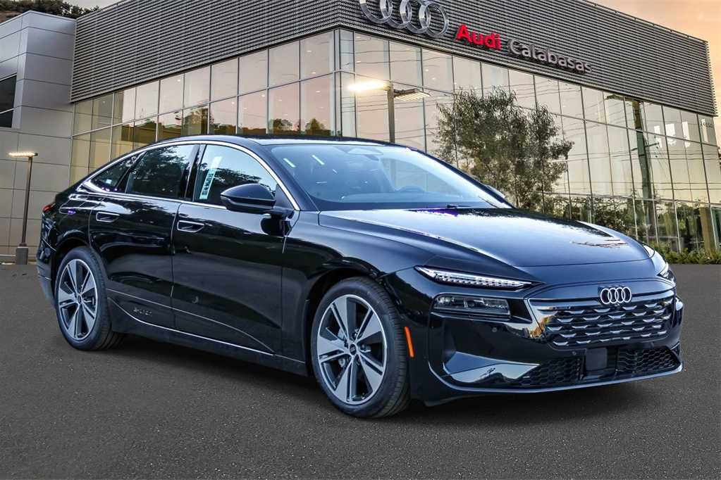 Thumbnail: 2025 Audi e-tron S - 5