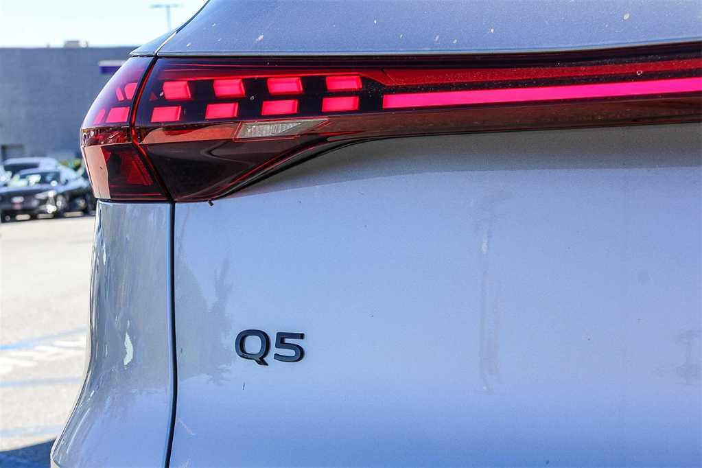 Thumbnail: 2025 Audi Q5 - 11