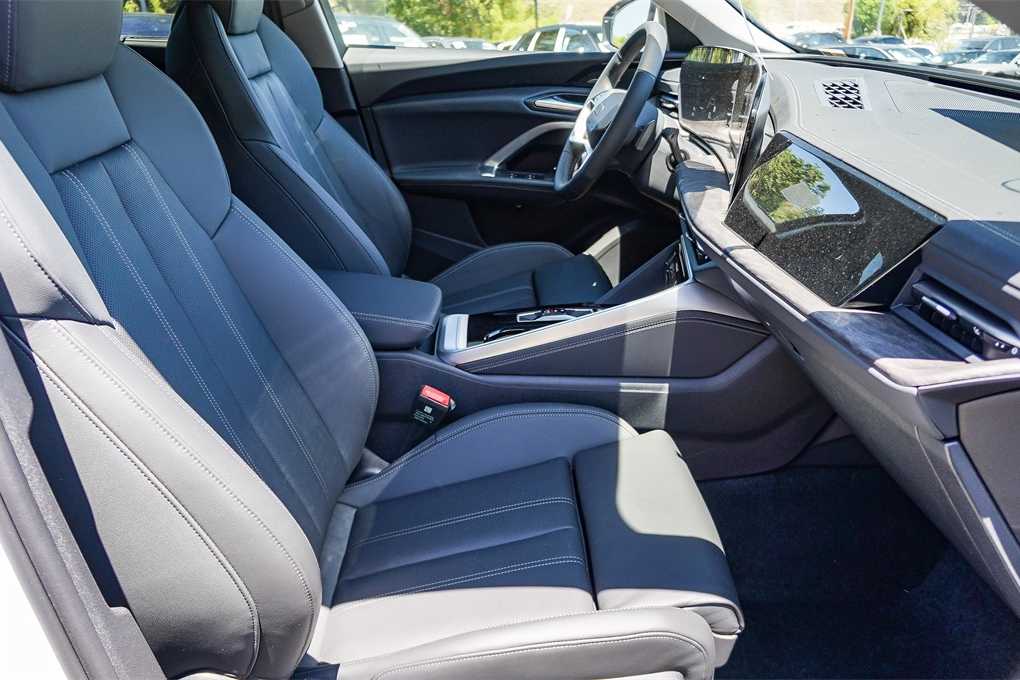 Thumbnail: 2025 Audi Q5 - 19