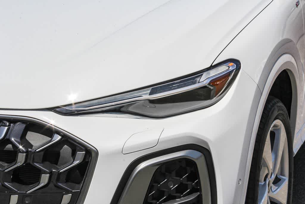 Thumbnail: 2026 Audi Q5 - 7