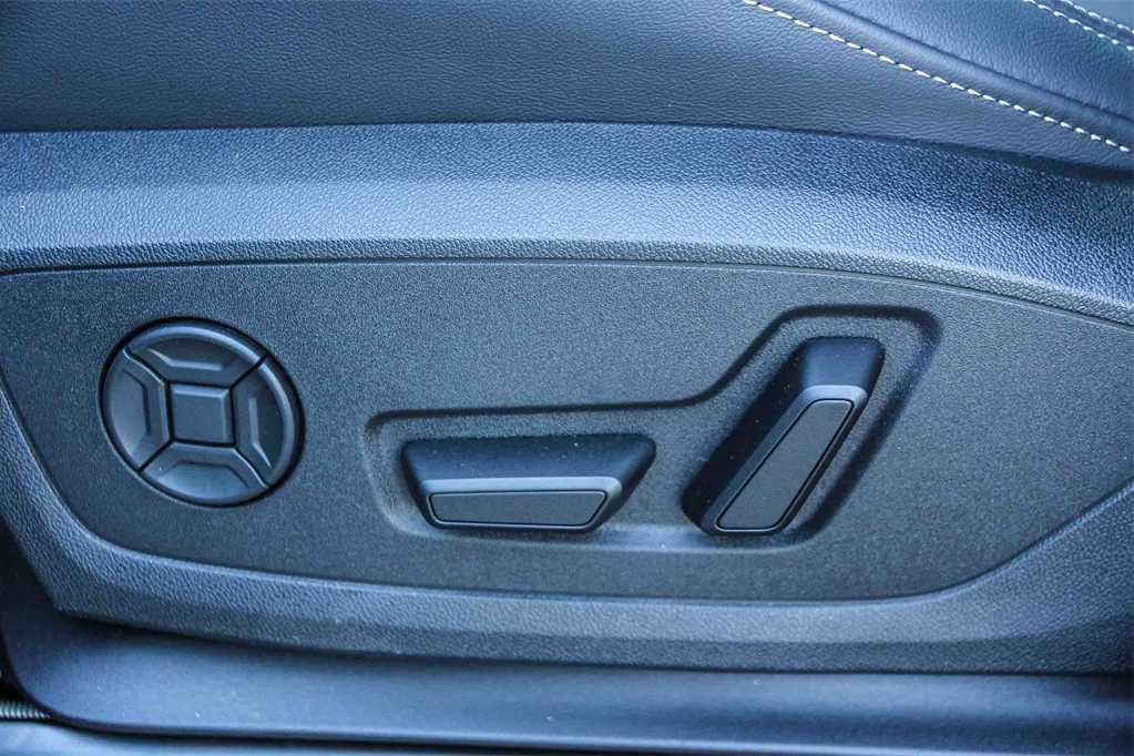 Thumbnail: 2025 Audi Q3 - 21