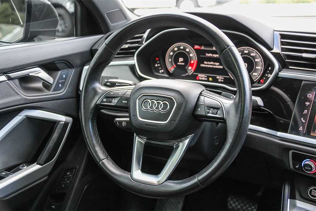 Thumbnail: 2022 Audi Q3 - 16