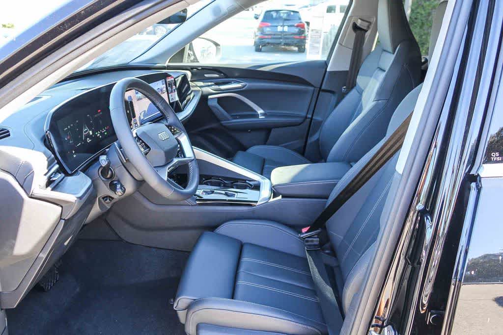 Thumbnail: 2025 Audi Q5 - 19