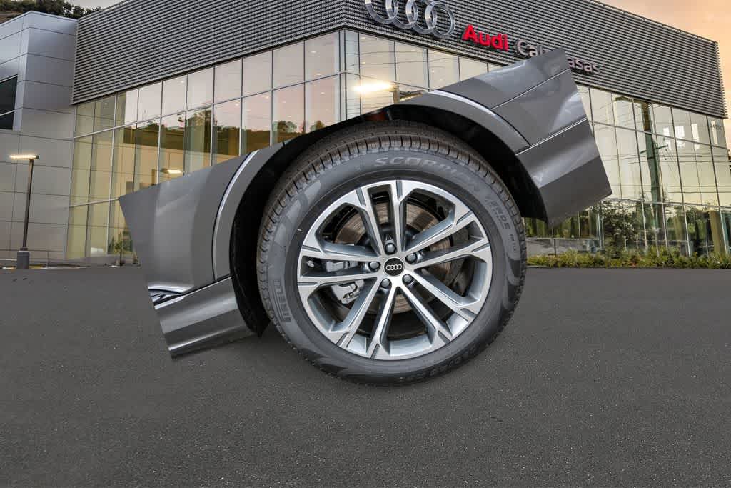 Thumbnail: 2026 Audi Q7 - 3