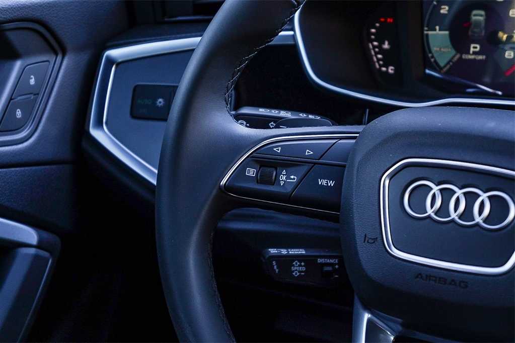 Thumbnail: 2025 Audi Q3 - 16