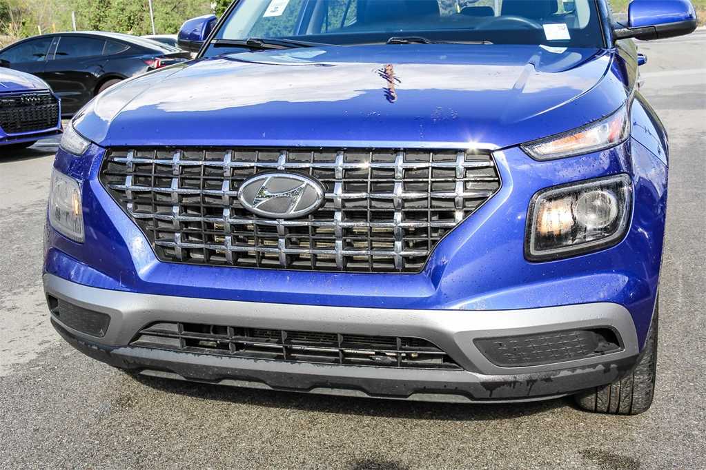 Thumbnail: 2022 Hyundai Venue - 8