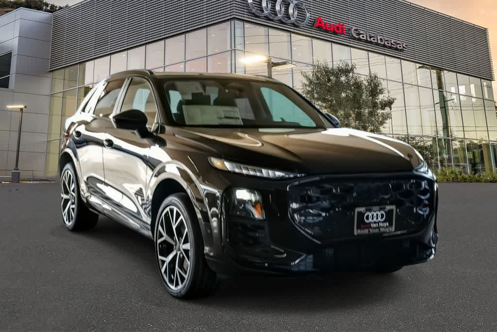 Thumbnail: 2026 Audi Q3 - 3