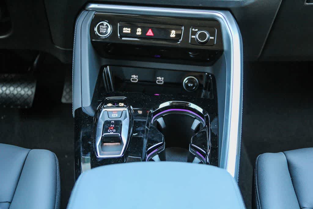 Thumbnail: 2025 Audi Q5 - 14