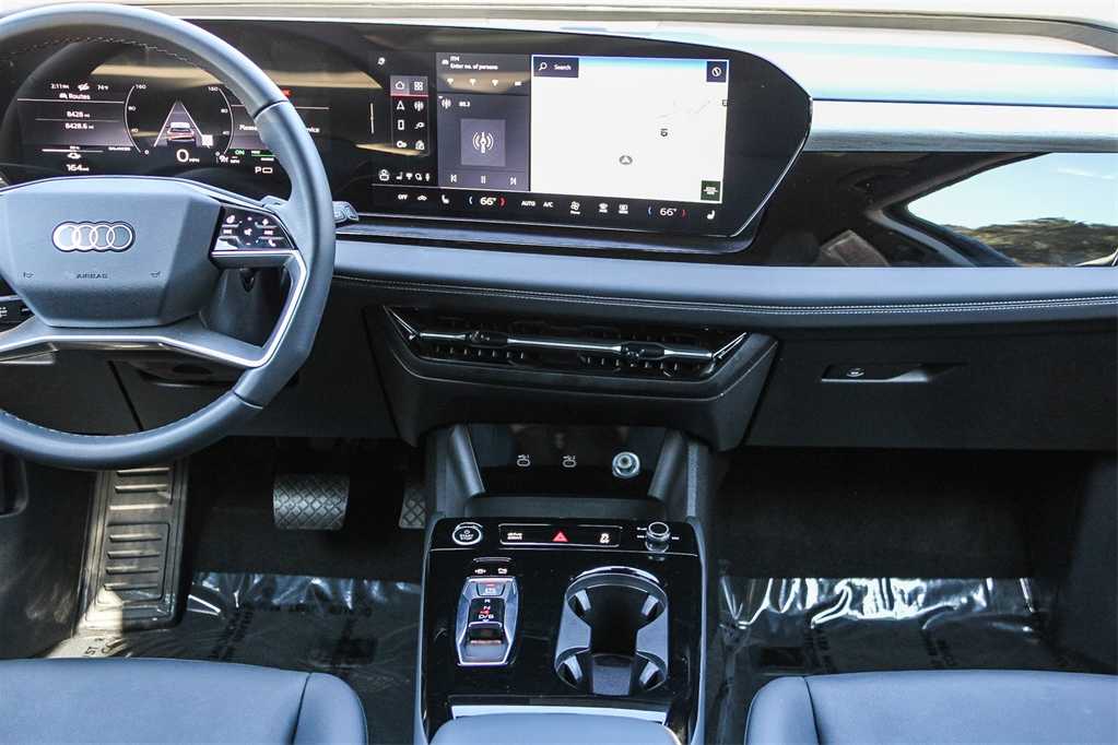 Thumbnail: 2025 Audi Q6 e-tron - 13