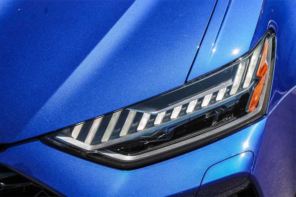 Thumbnail: 2022 Audi RS 6 - 8