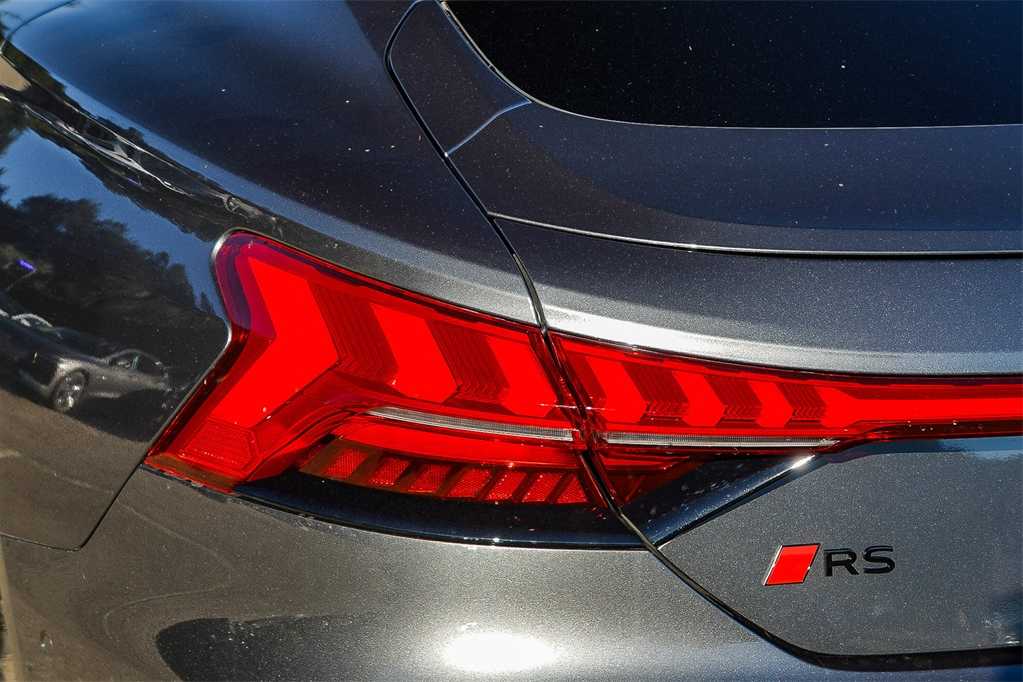 Thumbnail: 2026 Audi RS e-tron GT - 7