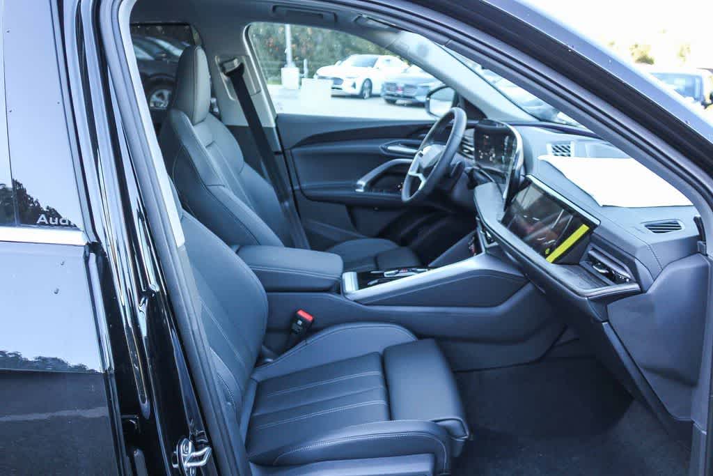 Thumbnail: 2025 Audi Q5 - 18