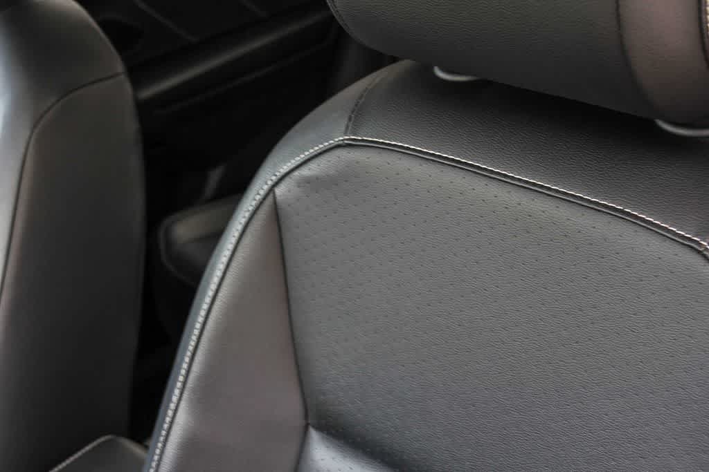 Thumbnail: 2022 Volkswagen Tiguan - 25