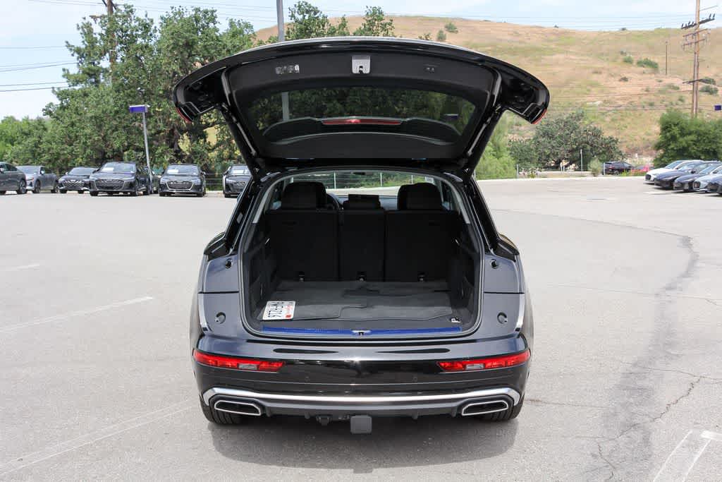 Thumbnail: 2025 Audi Q5 - 26