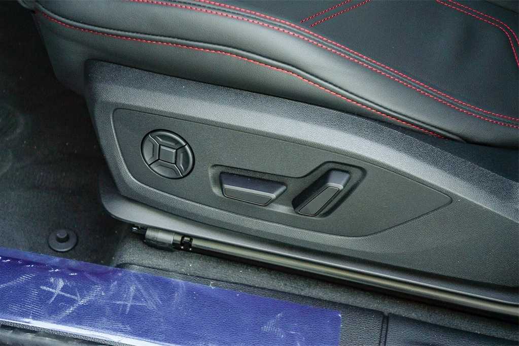 Thumbnail: 2025 Audi Q3 - 24