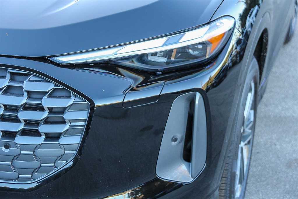 Thumbnail: 2025 Audi Q5 - 7