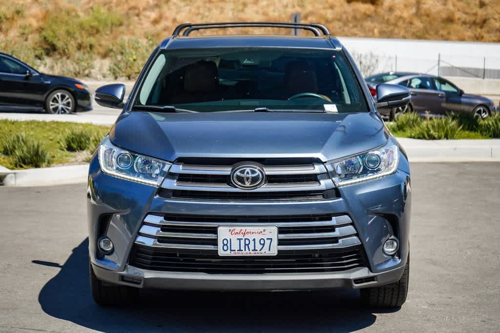 Used 2019 Toyota Highlander Limited with VIN 5TDYZRFH8KS328437 for sale in Calabasas, CA