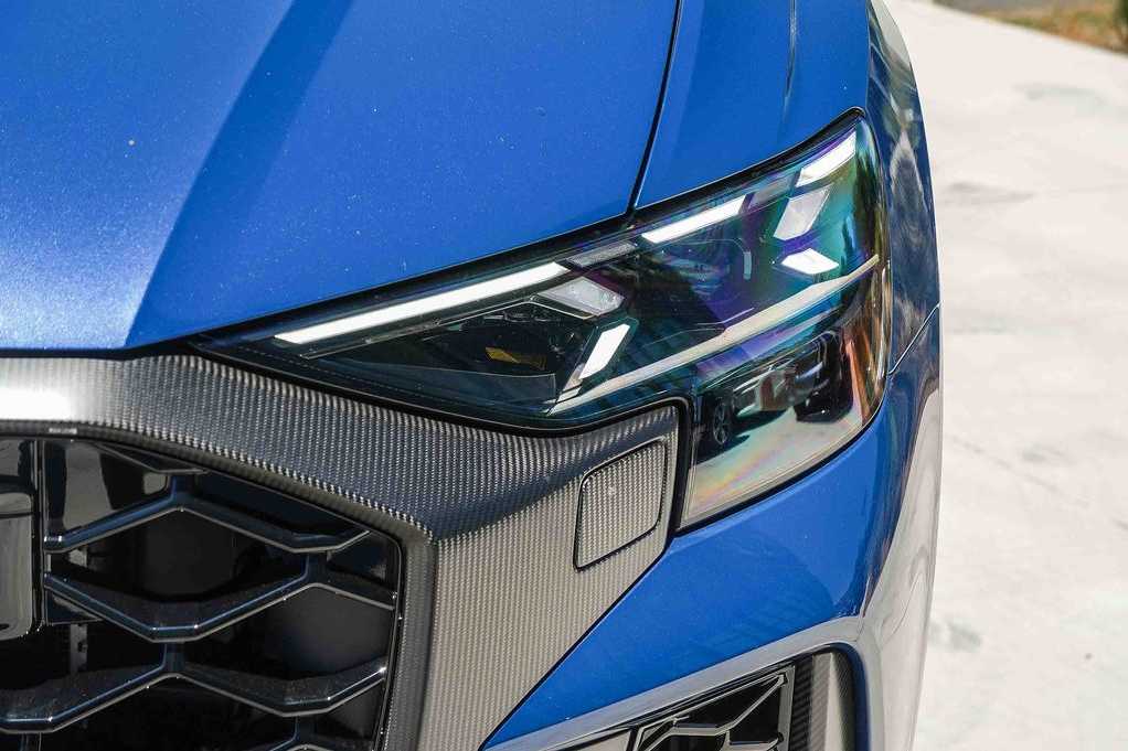 Thumbnail: 2026 Audi RS Q8 - 8