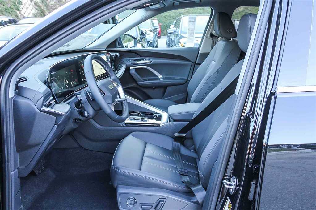 Thumbnail: 2025 Audi Q5 - 19