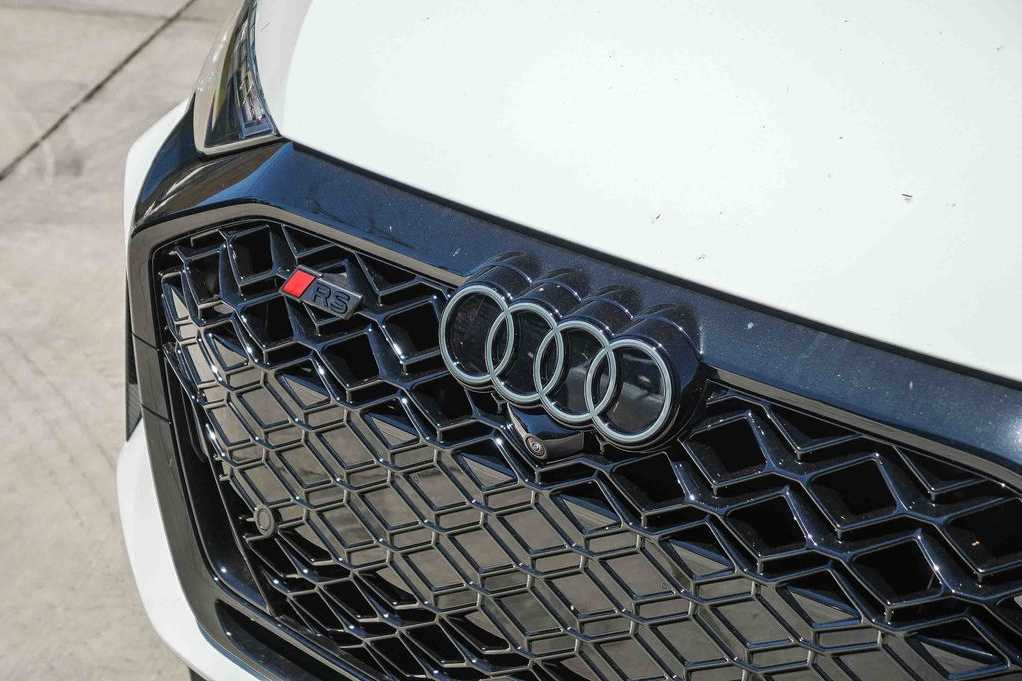 Thumbnail: 2026 Audi RS 3 - 9