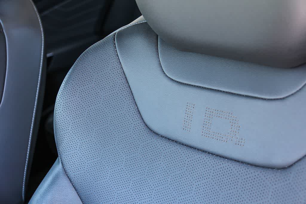 Thumbnail: 2023 Volkswagen ID.4 - 25