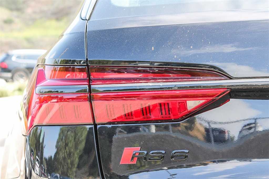 Thumbnail: 2025 Audi RS 6 - 7
