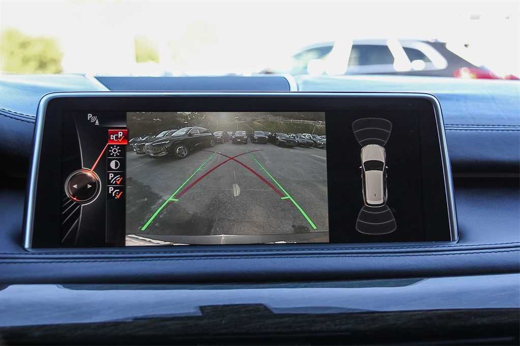 Thumbnail: 2016 BMW X5 - 23