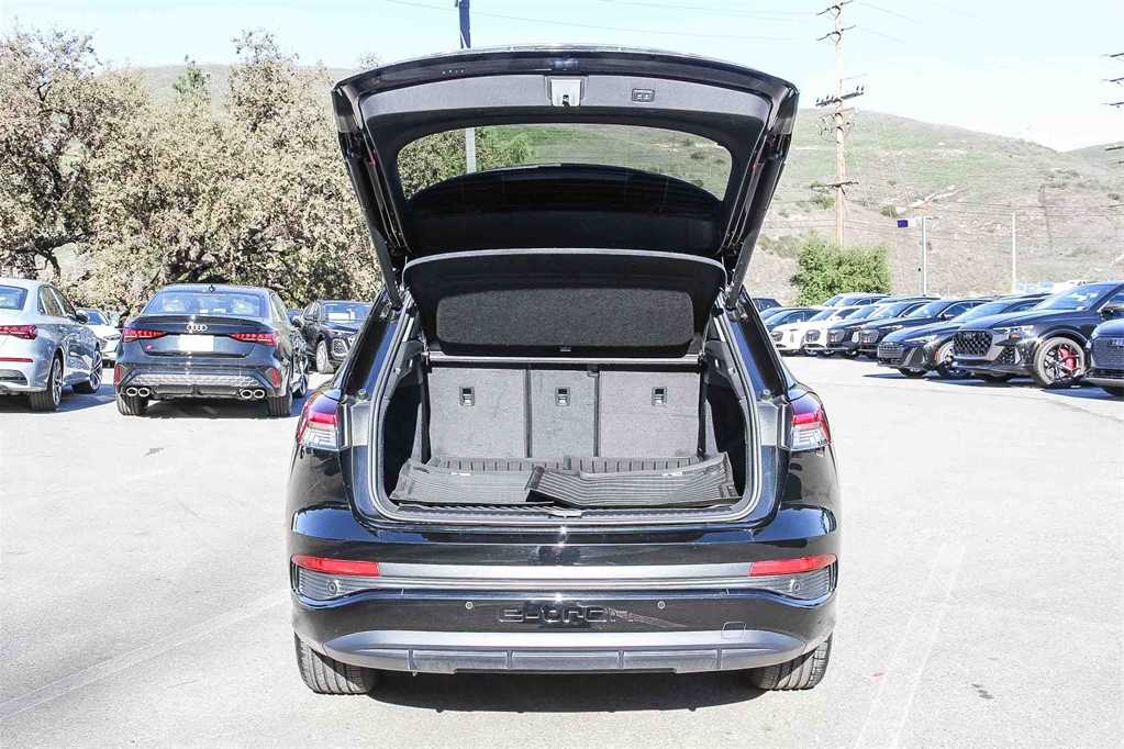 Thumbnail: 2024 Audi Q4 e-tron - 26