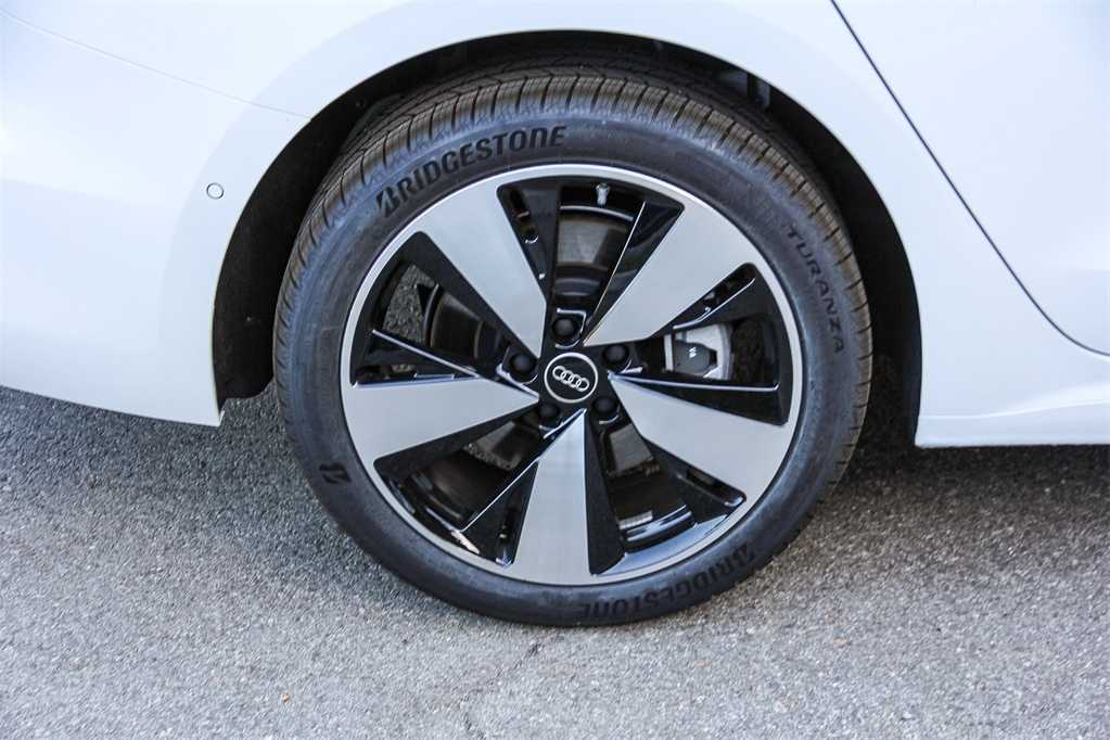 Thumbnail: 2025 Audi A5 - 10