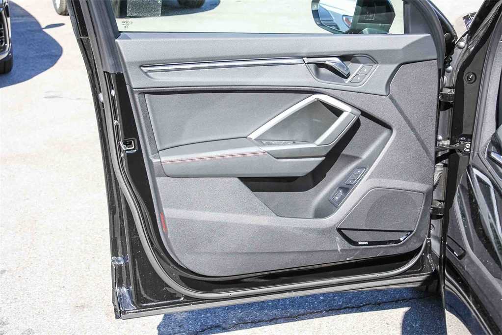 Thumbnail: 2025 Audi Q3 - 22