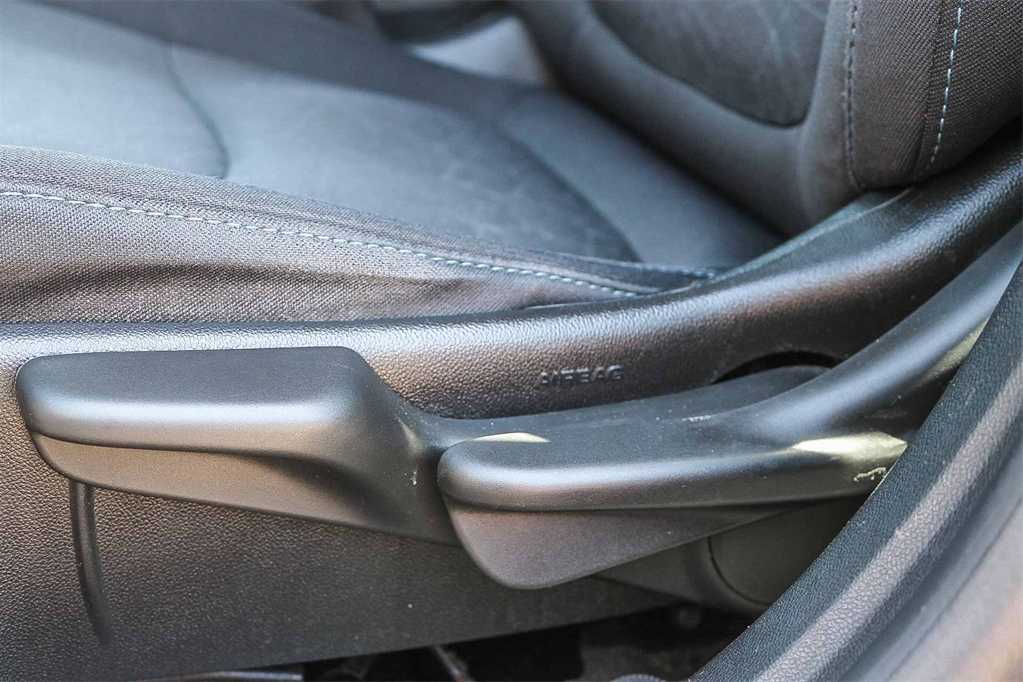 2017 Chevrolet Volt LT 23