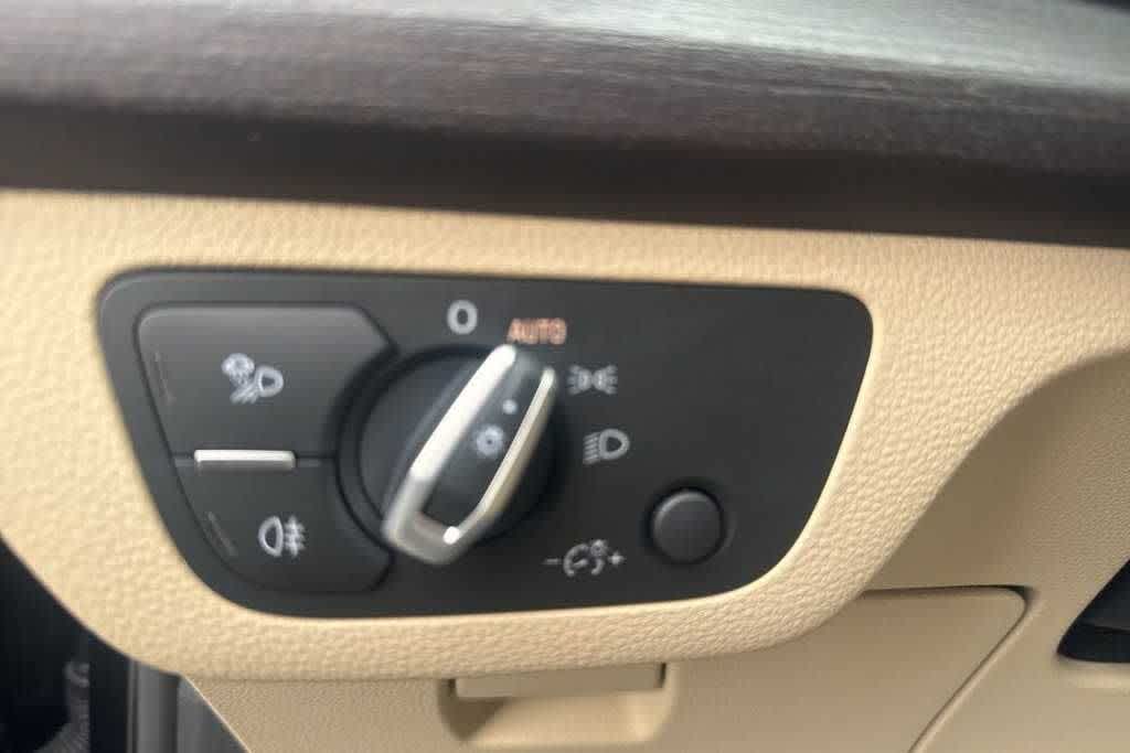 Thumbnail: 2022 Audi Q5 - 30