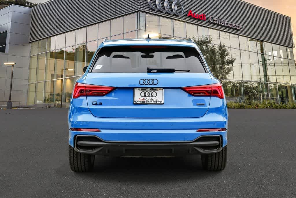 Thumbnail: 2023 Audi Q3 - 2