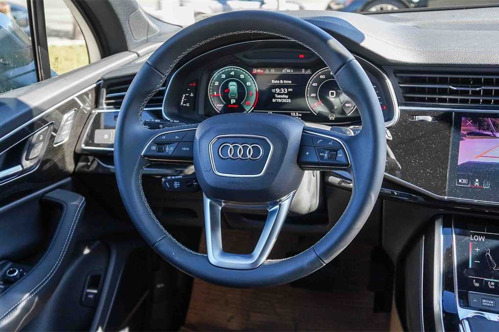 Thumbnail: 2025 Audi Q7 - 15