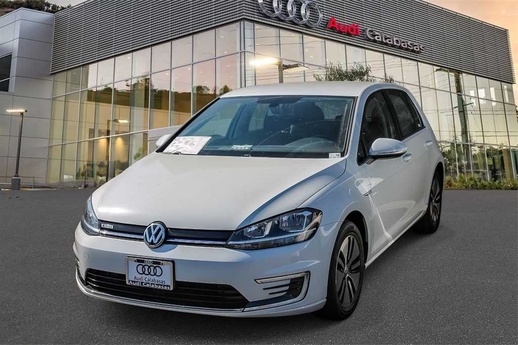 2019 Volkswagen e-Golf SE -
                  Calabasas, CA
