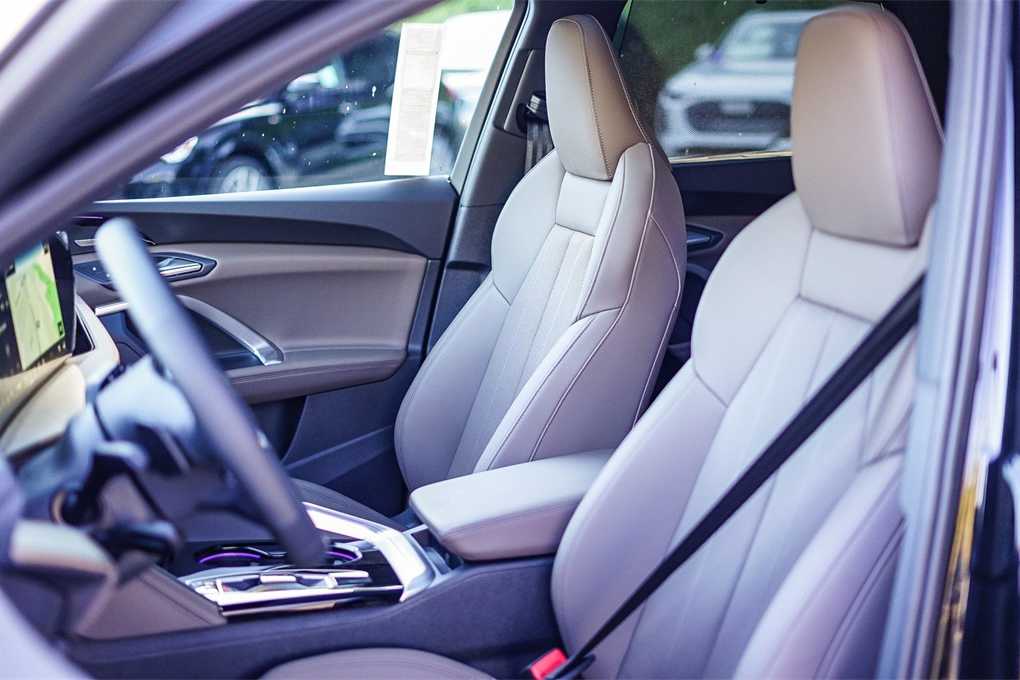 Thumbnail: 2025 Audi Q5 - 16