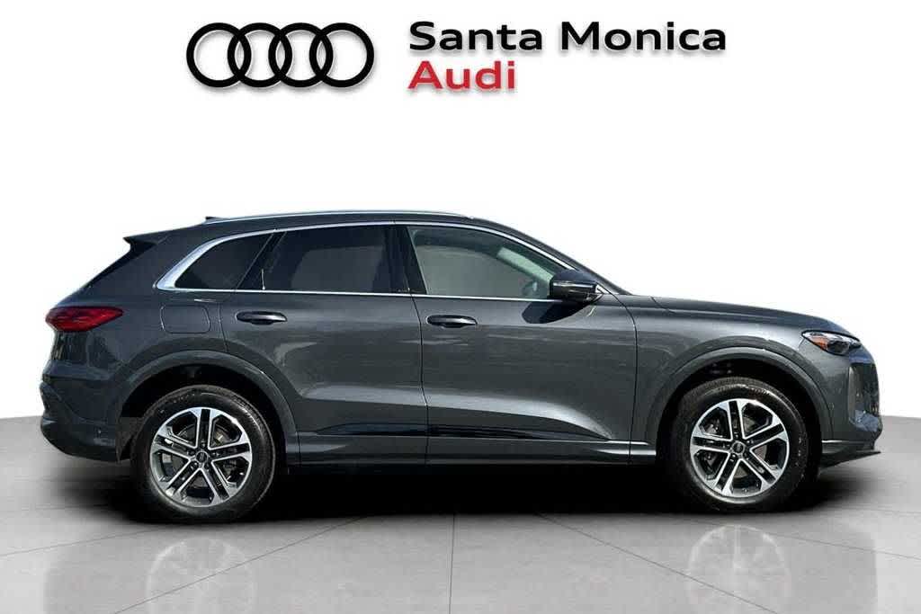 Thumbnail: 2025 Audi Q5 - 8