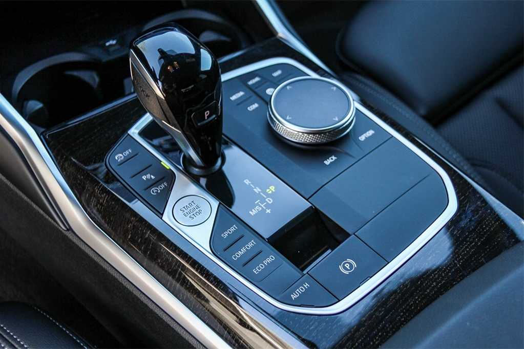 Thumbnail: 2022 BMW 3 Series - 19