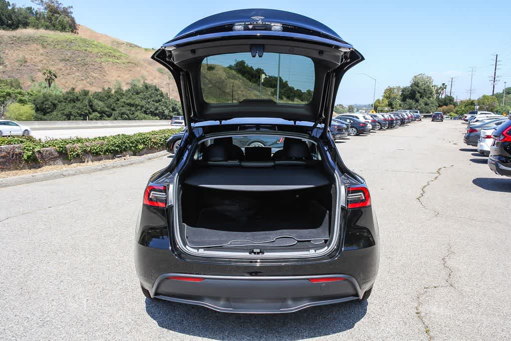 Thumbnail: 2023 Tesla Model Y - 25