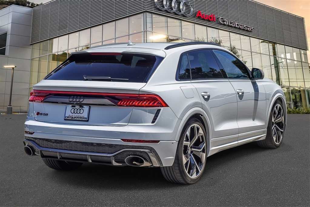 Thumbnail: 2024 Audi RS Q8 - 4