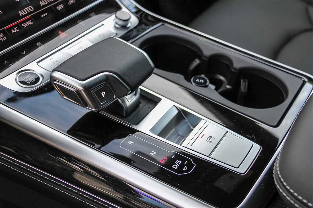 Thumbnail: 2026 Audi Q8 - 20