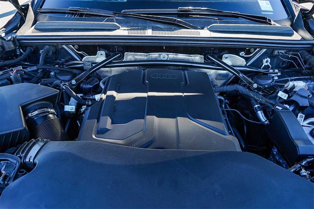 Thumbnail: 2025 Audi Q5 - 30