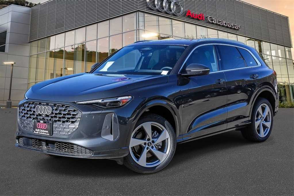 Thumbnail: 2025 Audi Q5 - 1