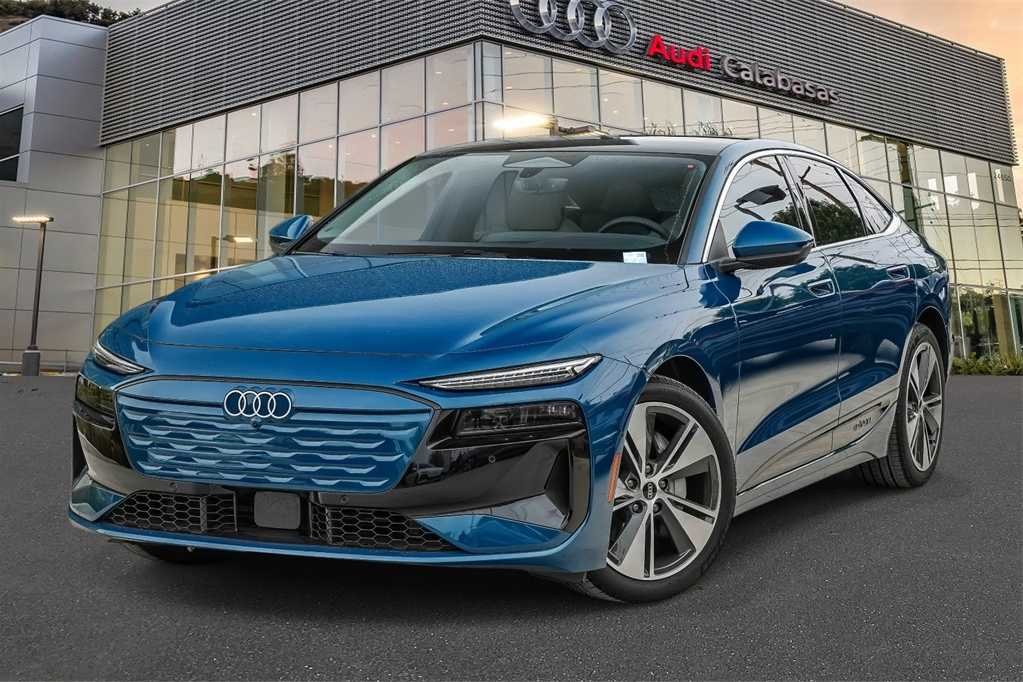 Thumbnail: 2025 Audi e-tron - 1